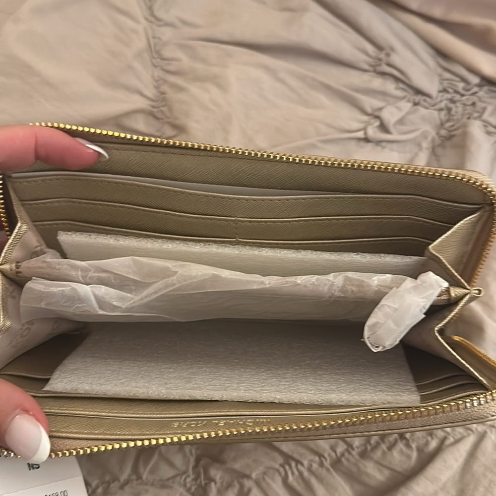 Wallet - Picture 2 of 3